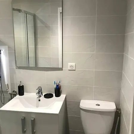 Maison De Village شقة *