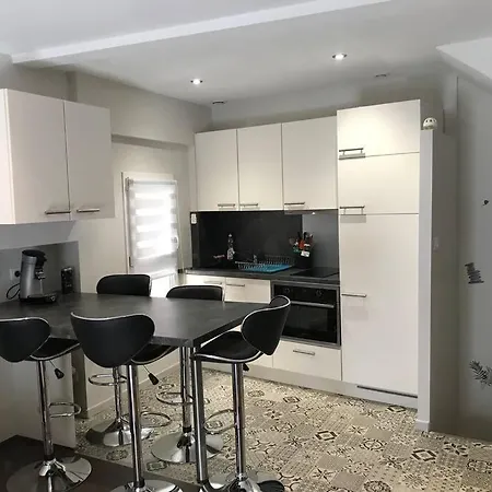 Maison De Village * Laurens