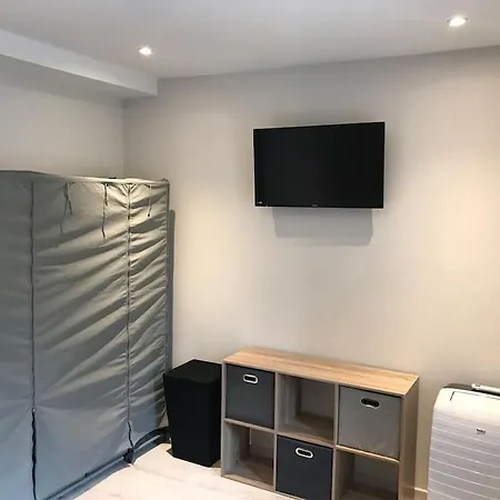 Maison De Village * Laurens